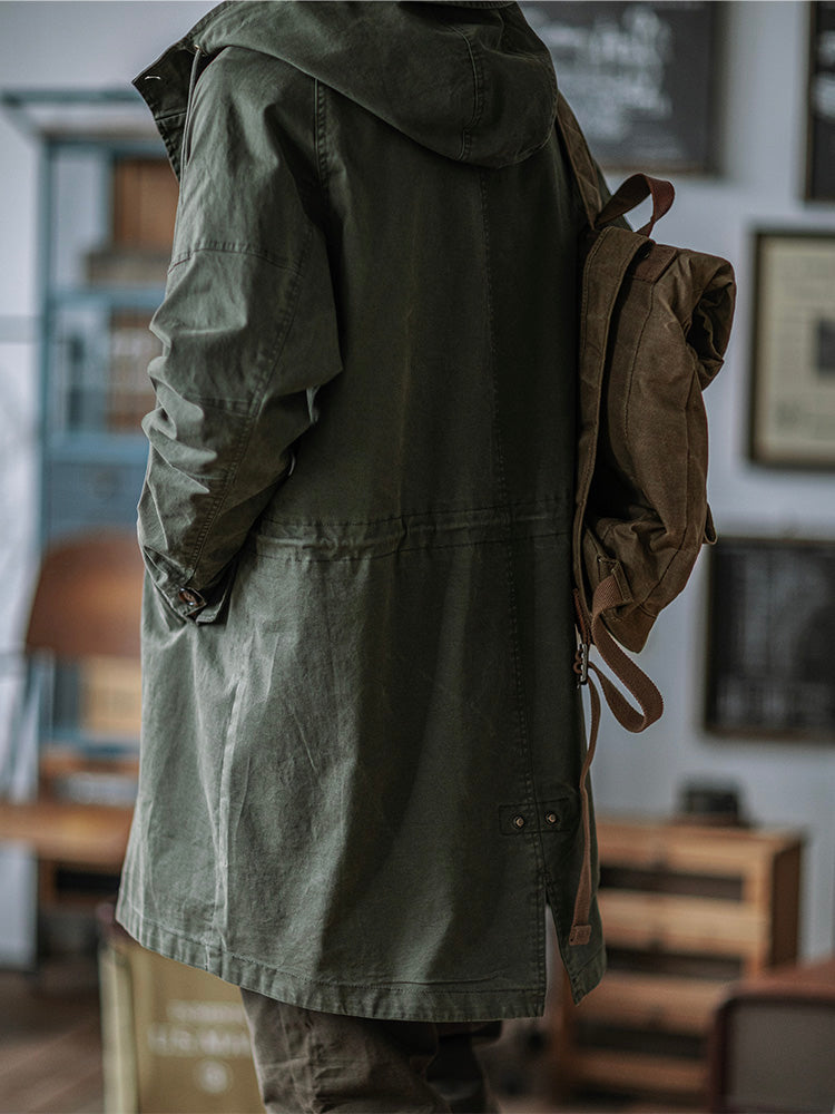 Chaqueta cortavientos tipo parka con capucha y cola de pez para hombre