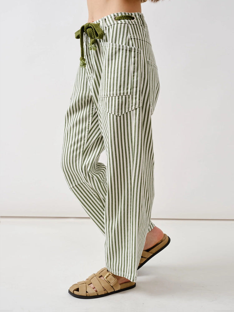 Pantalones de barril de corte relajado con rayas de ferrocarril