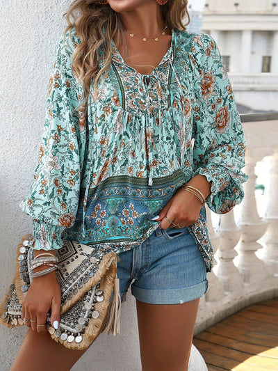 Blusa con lazo en el cuello y estampado floral bohemio
